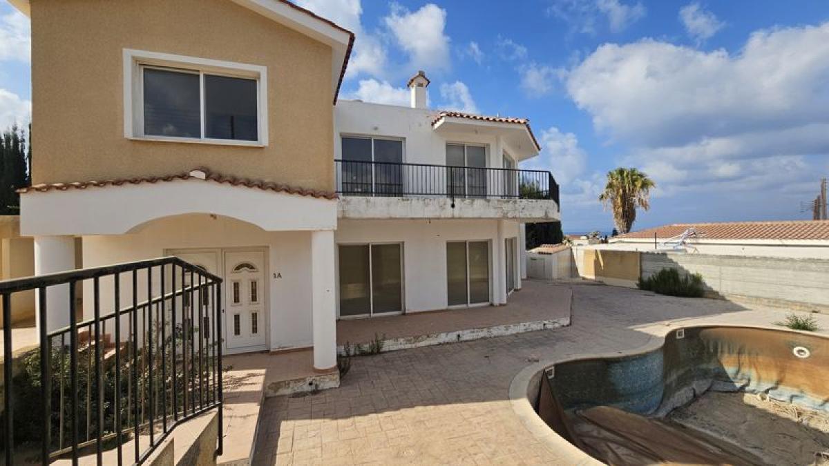 Picture of Villa For Sale in Agios Georgios, Limassol, Cyprus