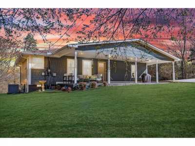 Home For Sale in Jasper, Tennessee