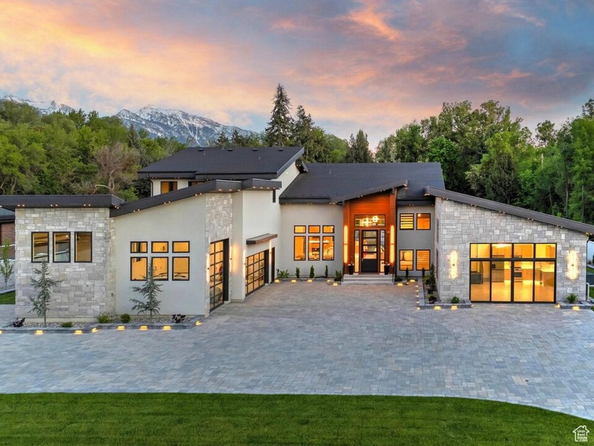 Picture of Home For Sale in Holladay, Utah, United States