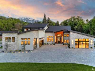 Home For Sale in Holladay, Utah
