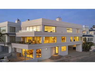 Home For Sale in Oxnard, California