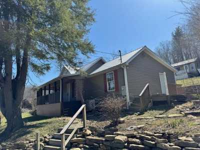Home For Sale in Lancing, Tennessee