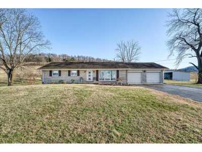 Home For Sale in Albany, Kentucky