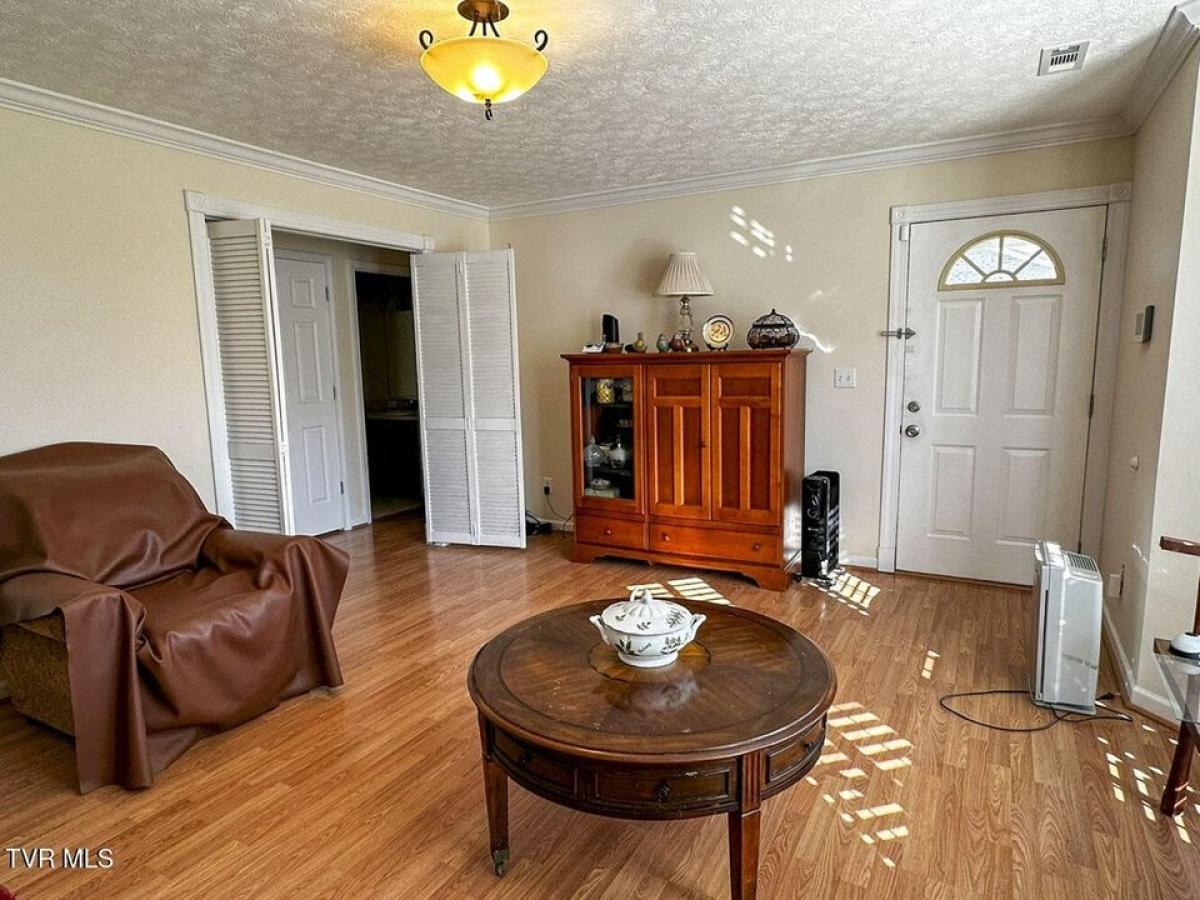 Picture of Home For Sale in Jefferson City, Tennessee, United States