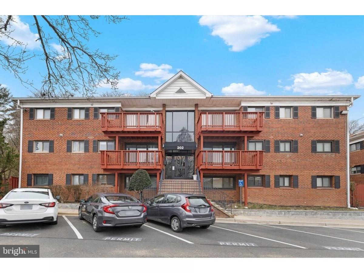 Picture of Home For Sale in Alexandria, Virginia, United States