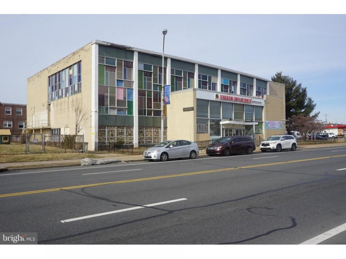 Picture of Home For Sale in Philadelphia, Pennsylvania, United States