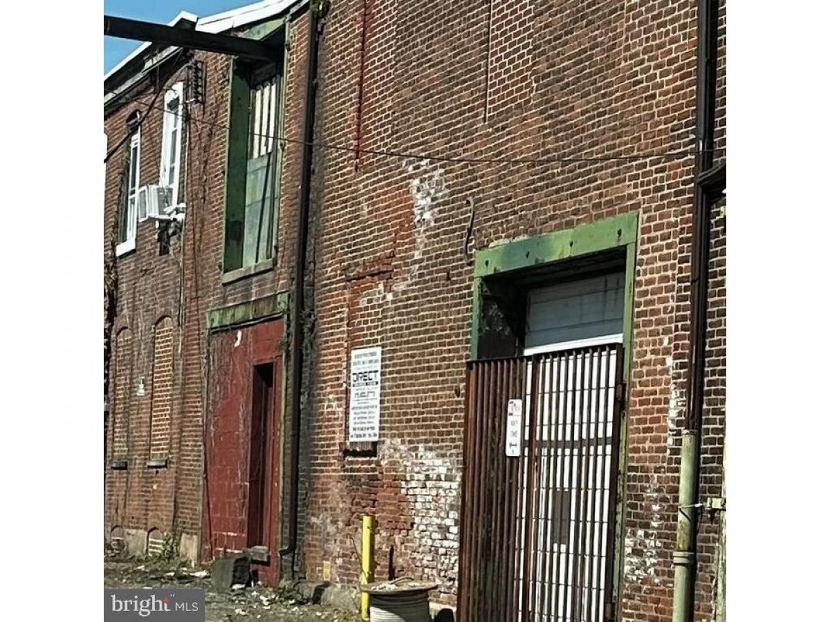 Picture of Home For Sale in Philadelphia, Pennsylvania, United States