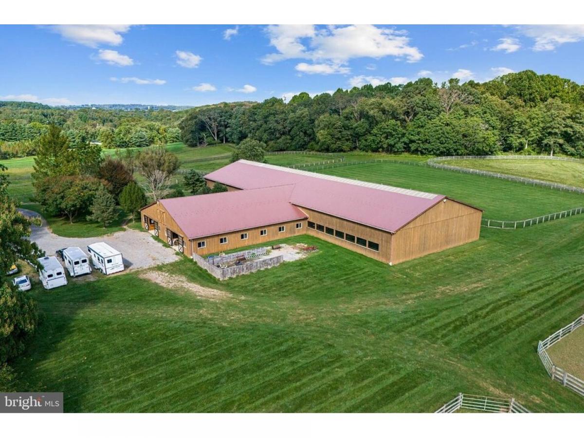 Picture of Farm For Sale in East Fallowfield Township, Pennsylvania, United States