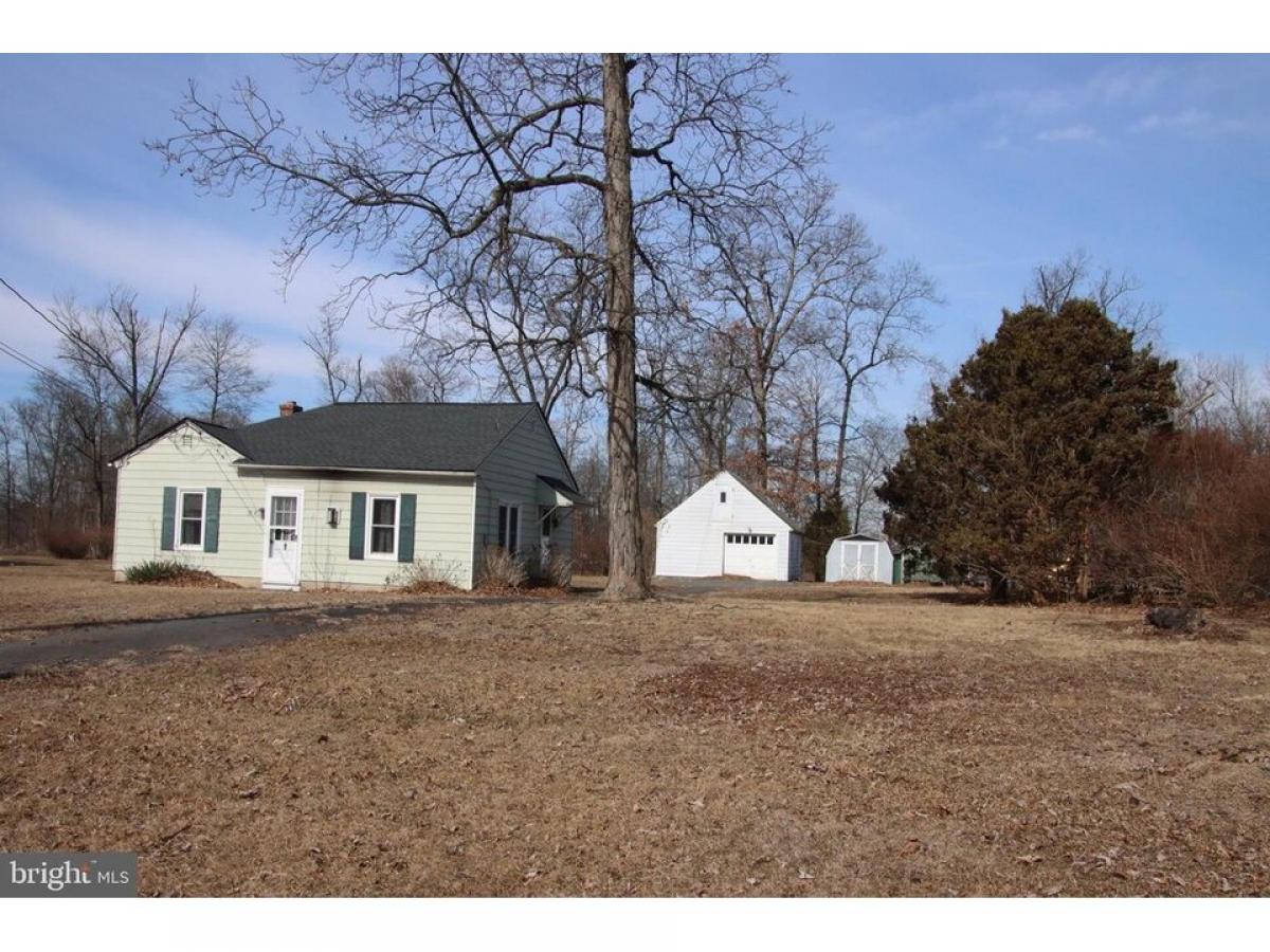 Picture of Home For Sale in Perkasie, Pennsylvania, United States