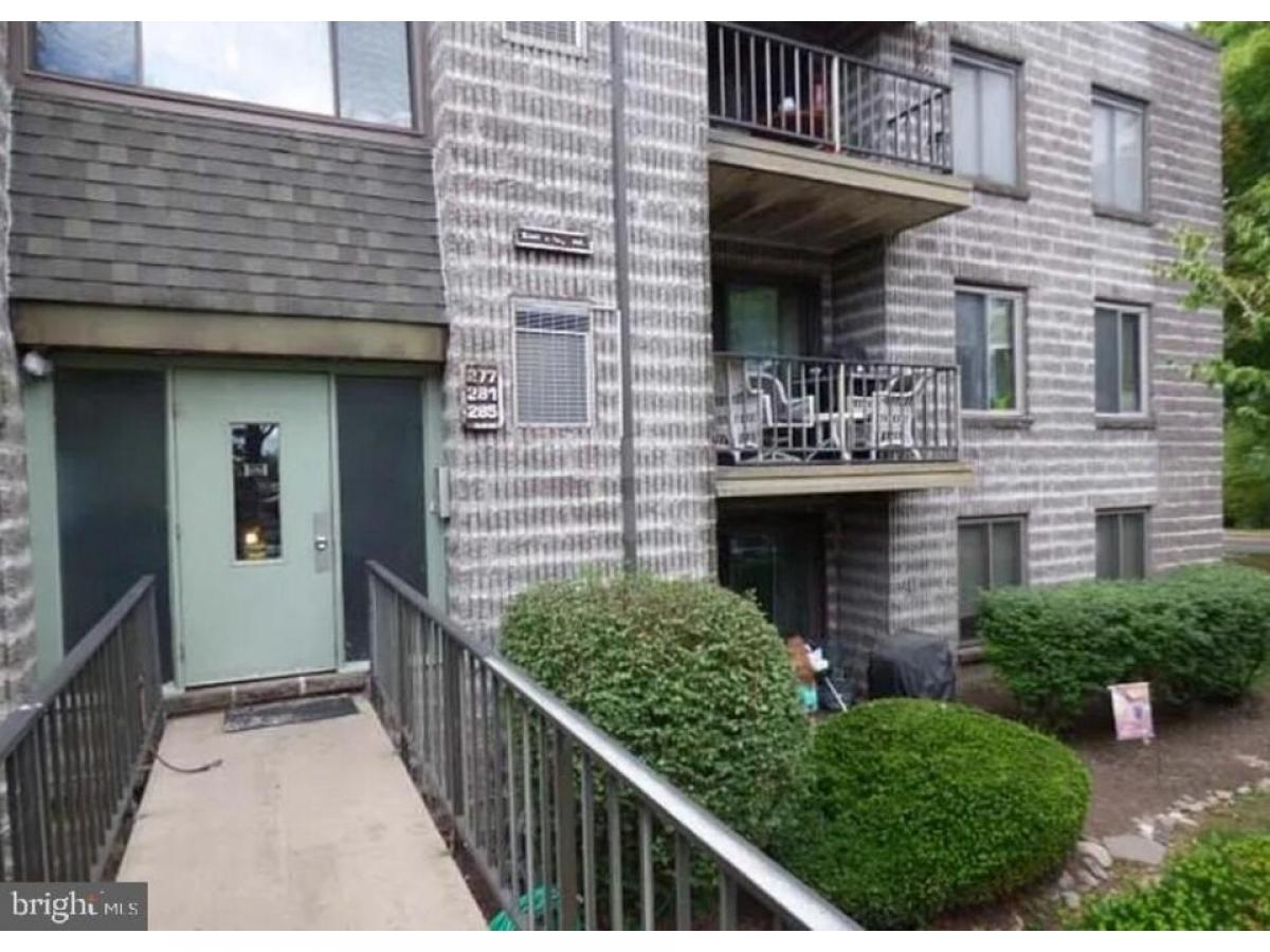 Picture of Home For Sale in Southampton, Pennsylvania, United States