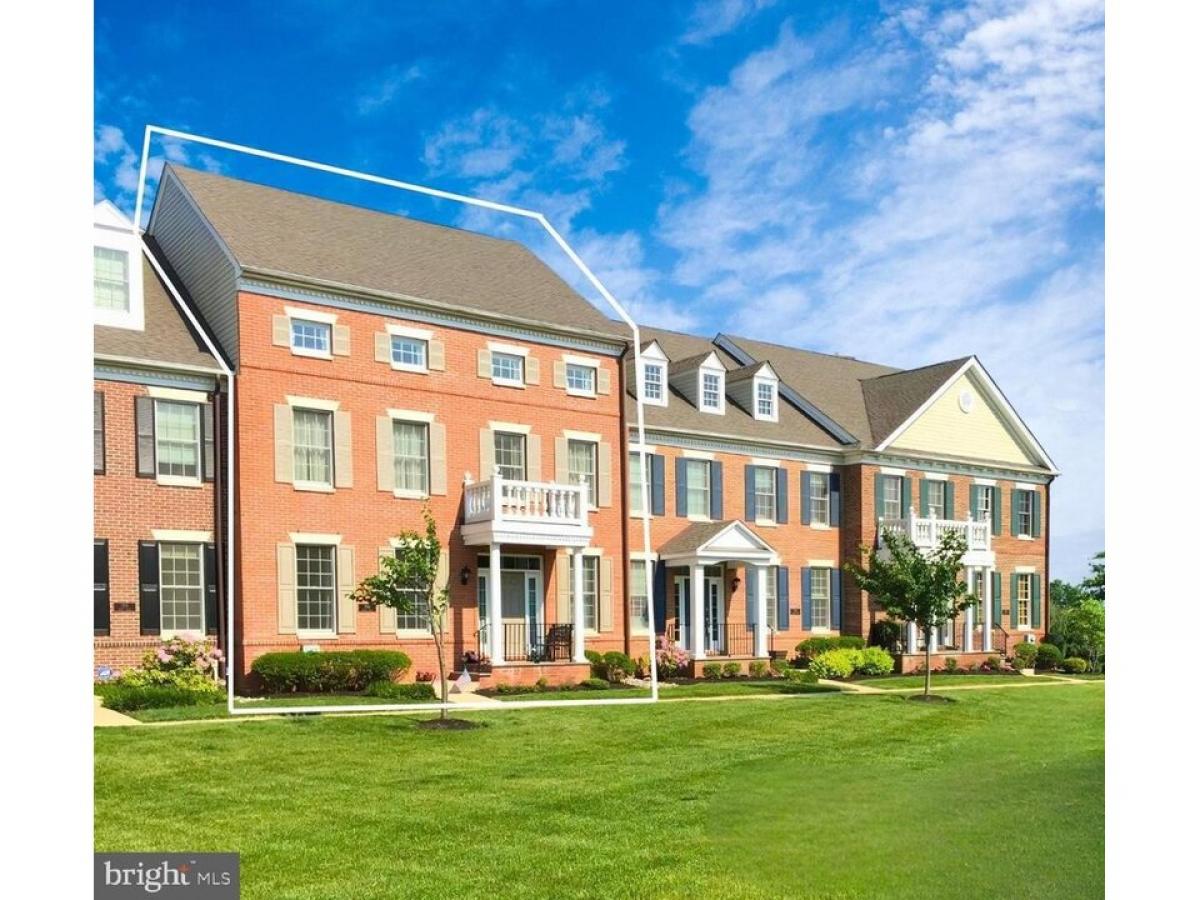 Picture of Home For Sale in Newtown, Pennsylvania, United States