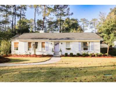 Home For Sale in Thomasville, Georgia