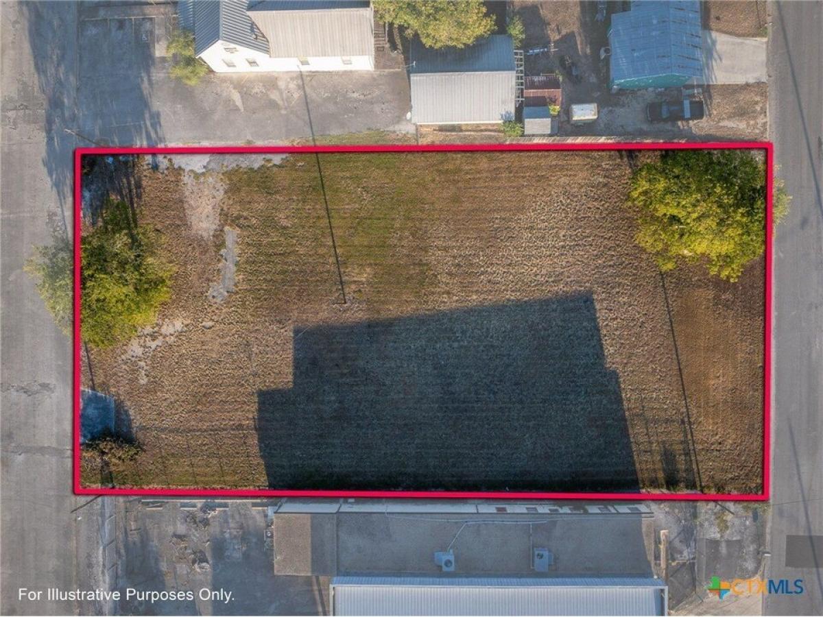 Picture of Home For Sale in Seguin, Texas, United States