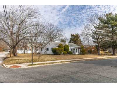Home For Sale in Linwood, New Jersey