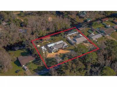 Home For Sale in Satsuma, Florida