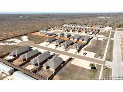 Home For Sale in Cotulla, Texas