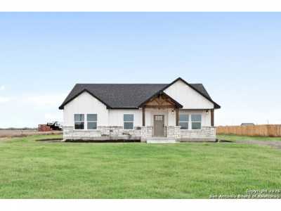 Home For Sale in Natalia, Texas