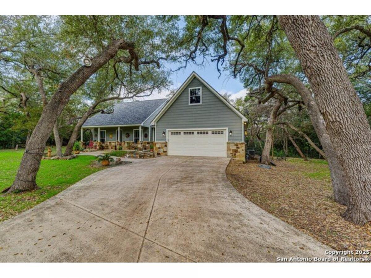 Picture of Home For Sale in New Braunfels, Texas, United States