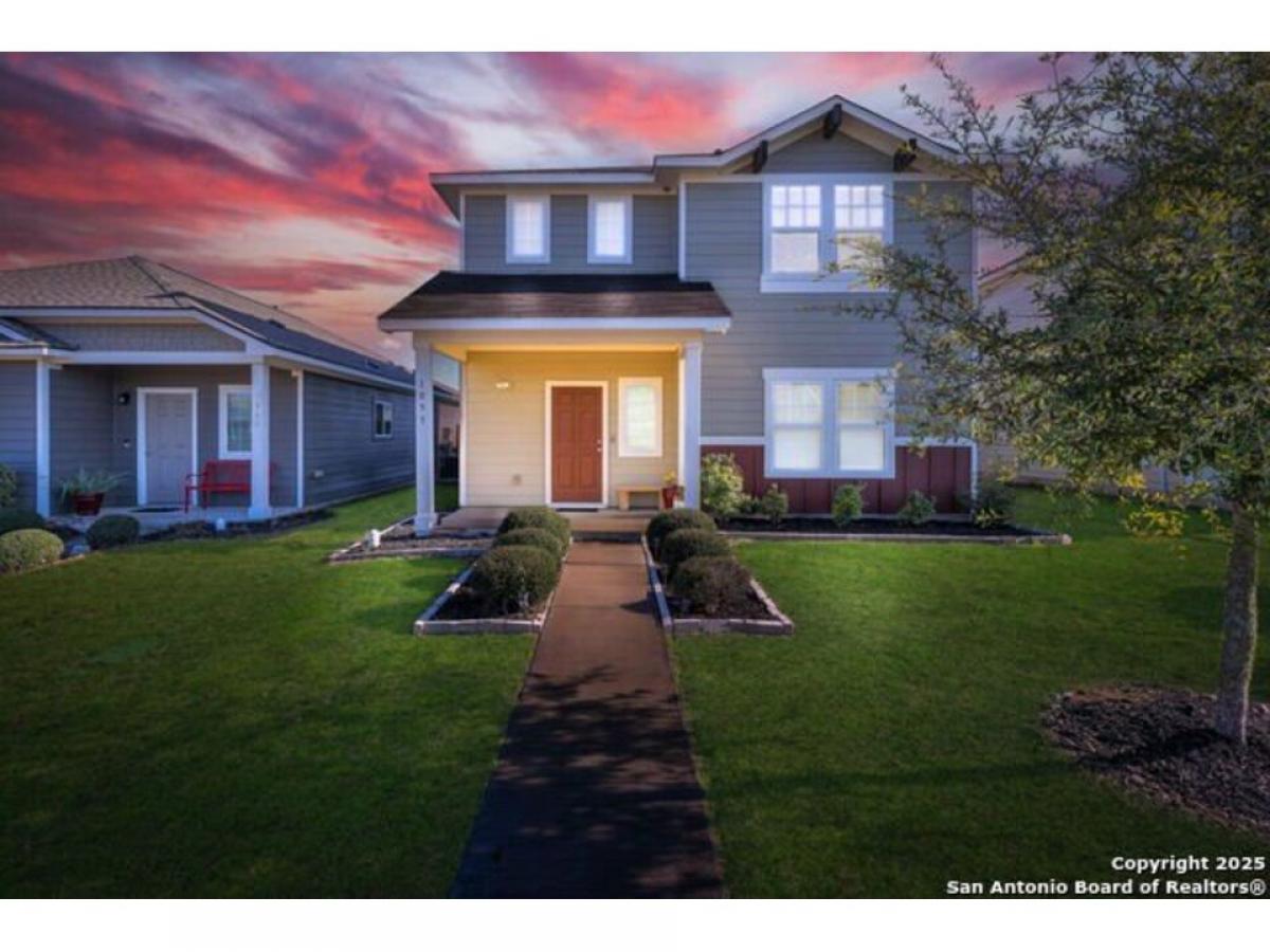 Picture of Home For Sale in San Marcos, Texas, United States