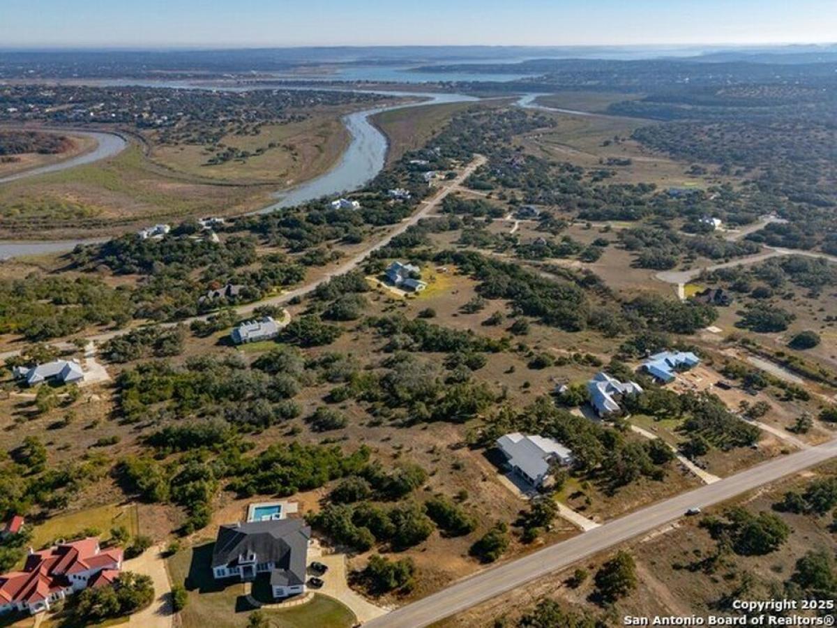 Picture of Residential Land For Sale in Canyon Lake, Texas, United States