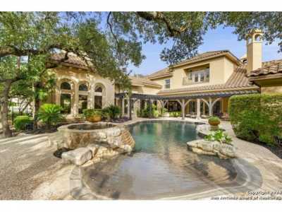 Home For Sale in Shavano Park, Texas