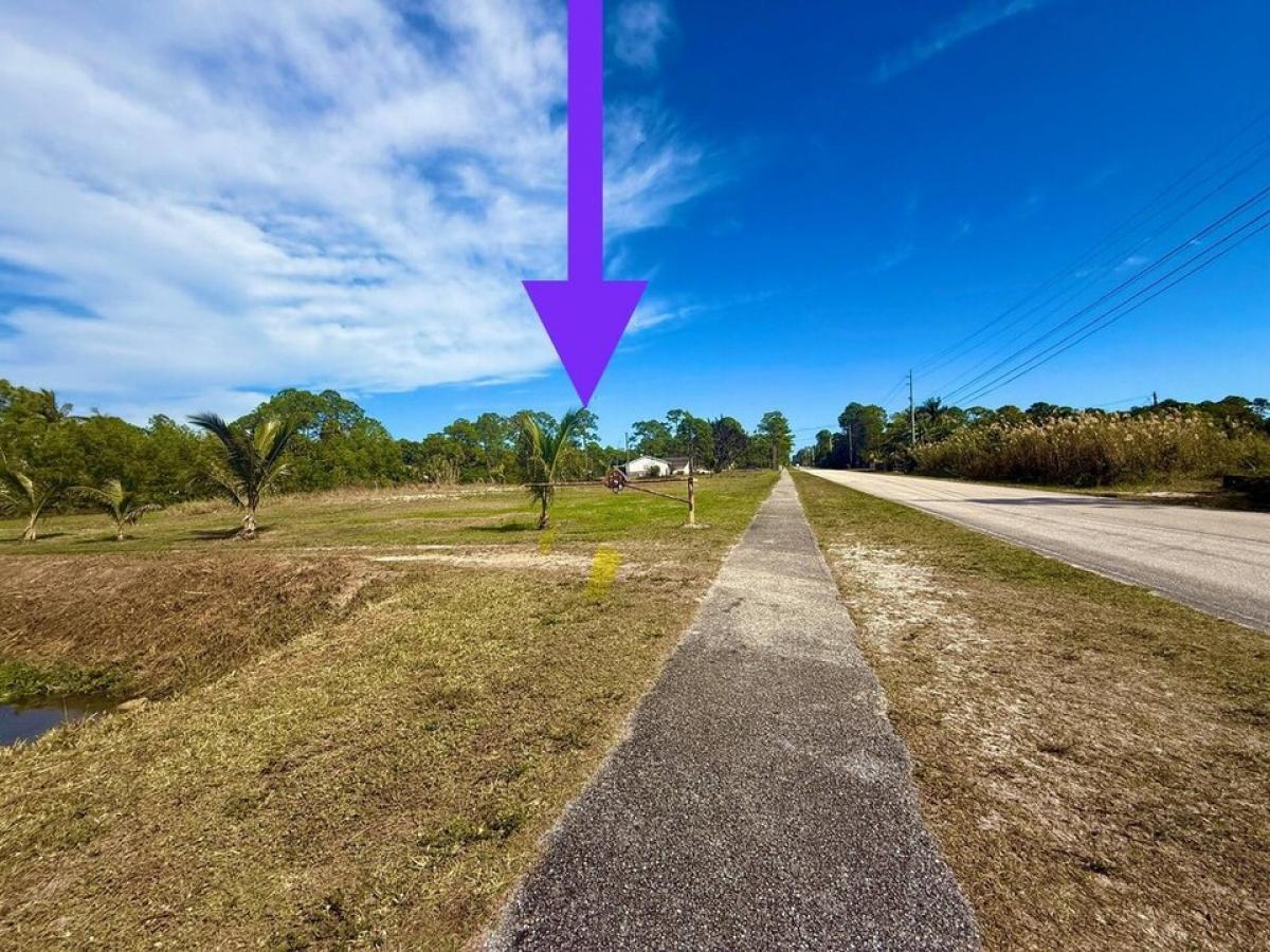 Picture of Residential Land For Sale in Loxahatchee, Florida, United States