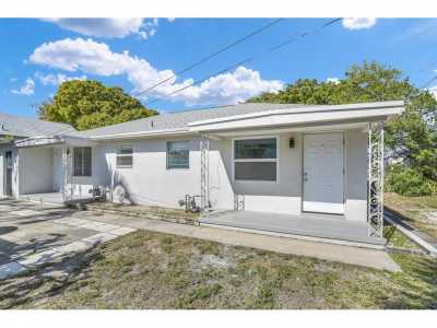 Home For Rent in Lake Worth Beach, Florida