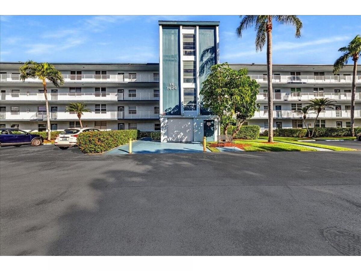 Picture of Home For Sale in Margate, Florida, United States