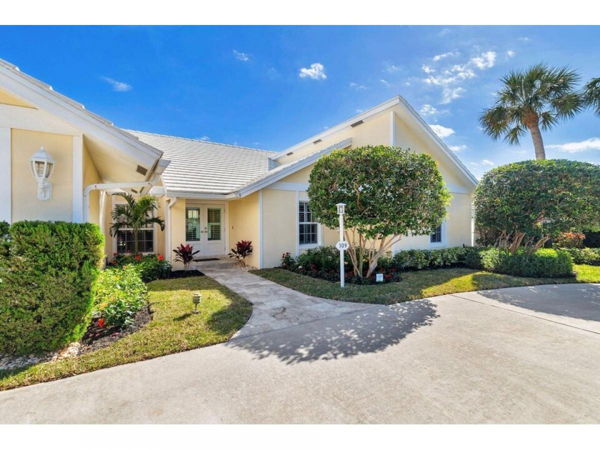 Picture of Home For Sale in Jupiter Inlet Colony, Florida, United States