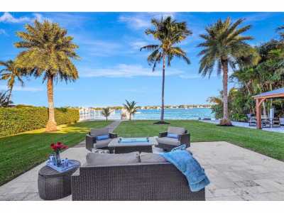 Home For Sale in Lantana, Florida
