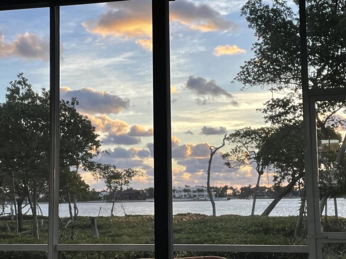 Picture of Home For Sale in Hypoluxo, Florida, United States