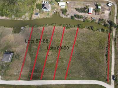 Residential Land For Sale in Smith Point, Texas