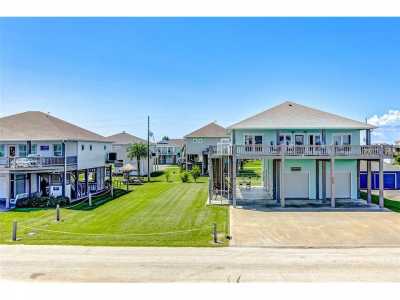 Home For Sale in Port Bolivar, Texas