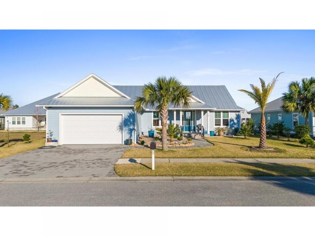Picture of Home For Sale in Mexico Beach, Florida, United States