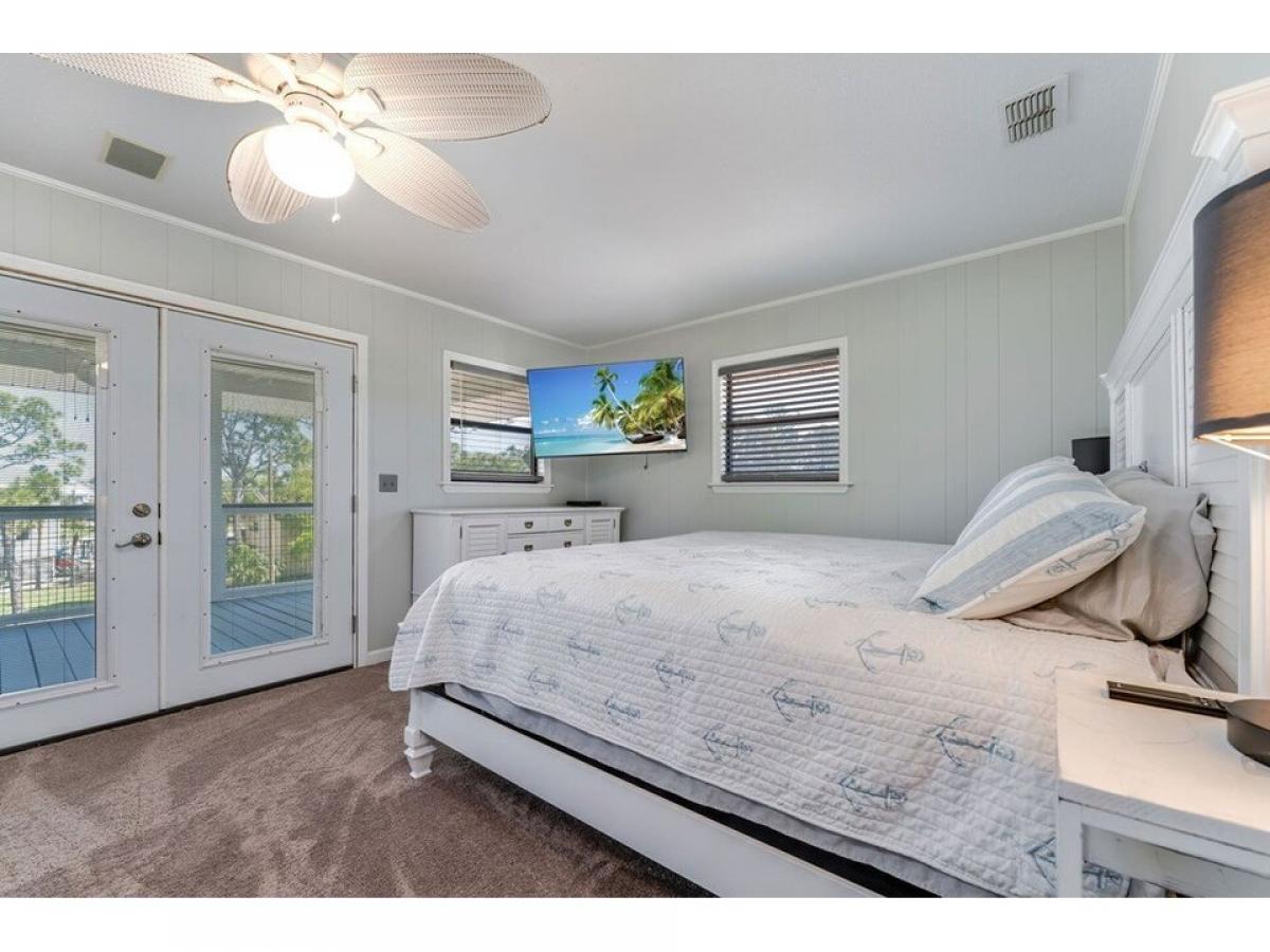 Picture of Home For Sale in Saint George Island, Florida, United States