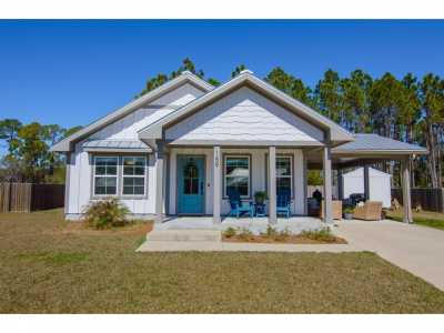 Home For Sale in Eastpoint, Florida