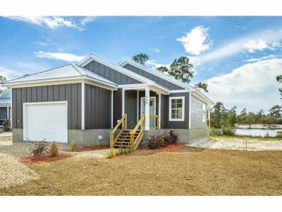 Home For Sale in Carrabelle, Florida