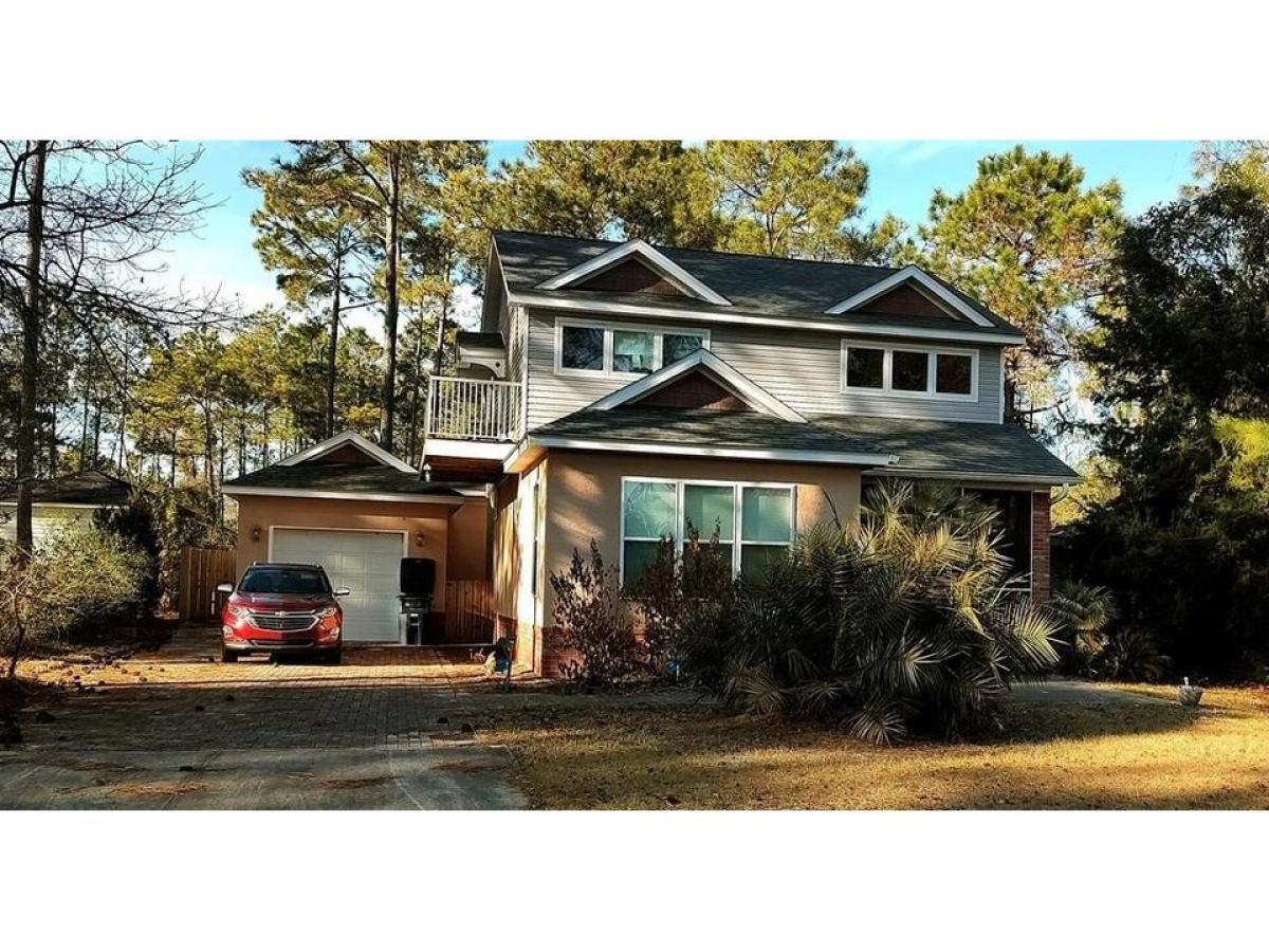Picture of Home For Sale in Carrabelle, Florida, United States