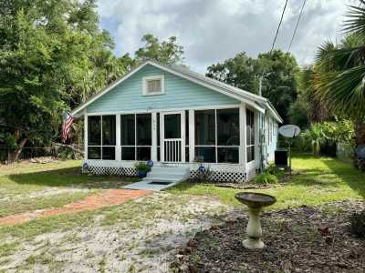 Home For Sale in Apalachicola, Florida