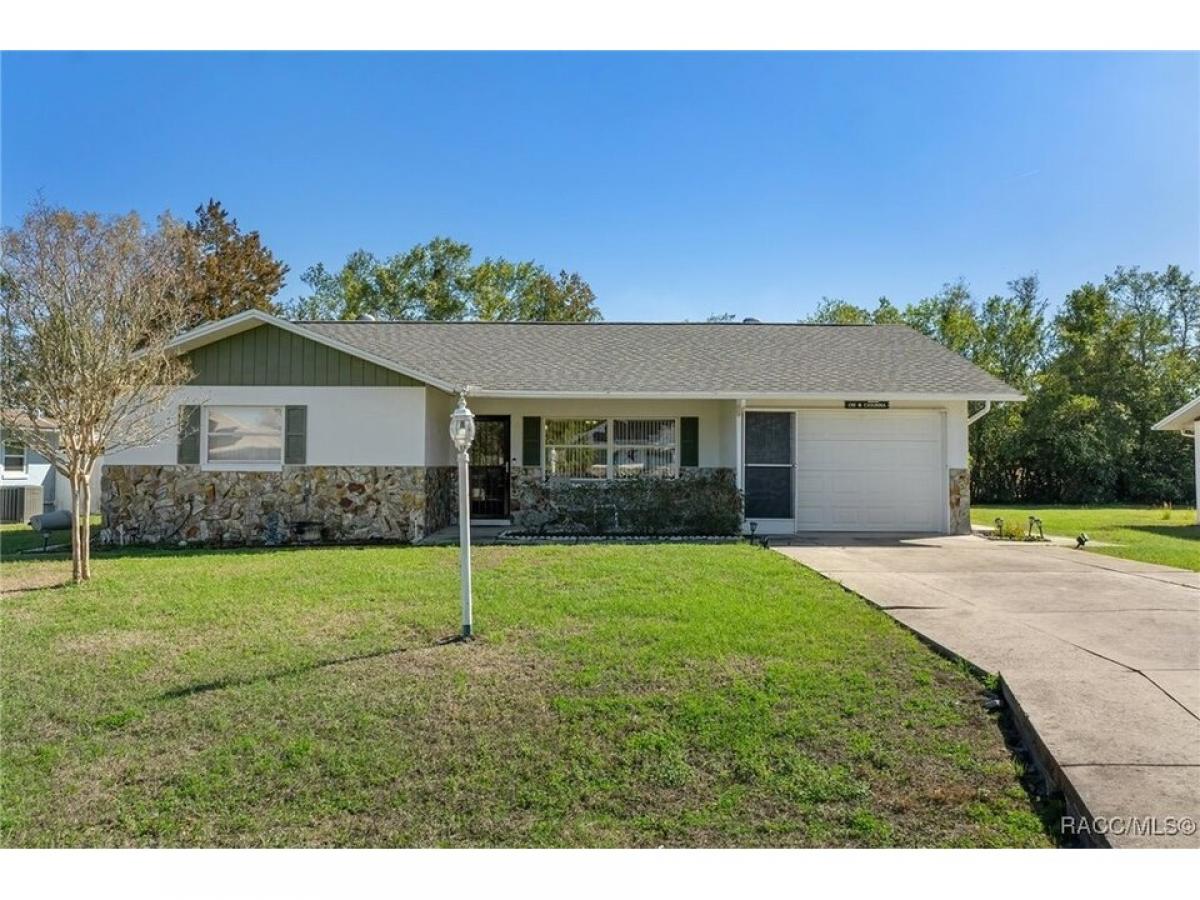 Picture of Home For Sale in Beverly Hills, Florida, United States