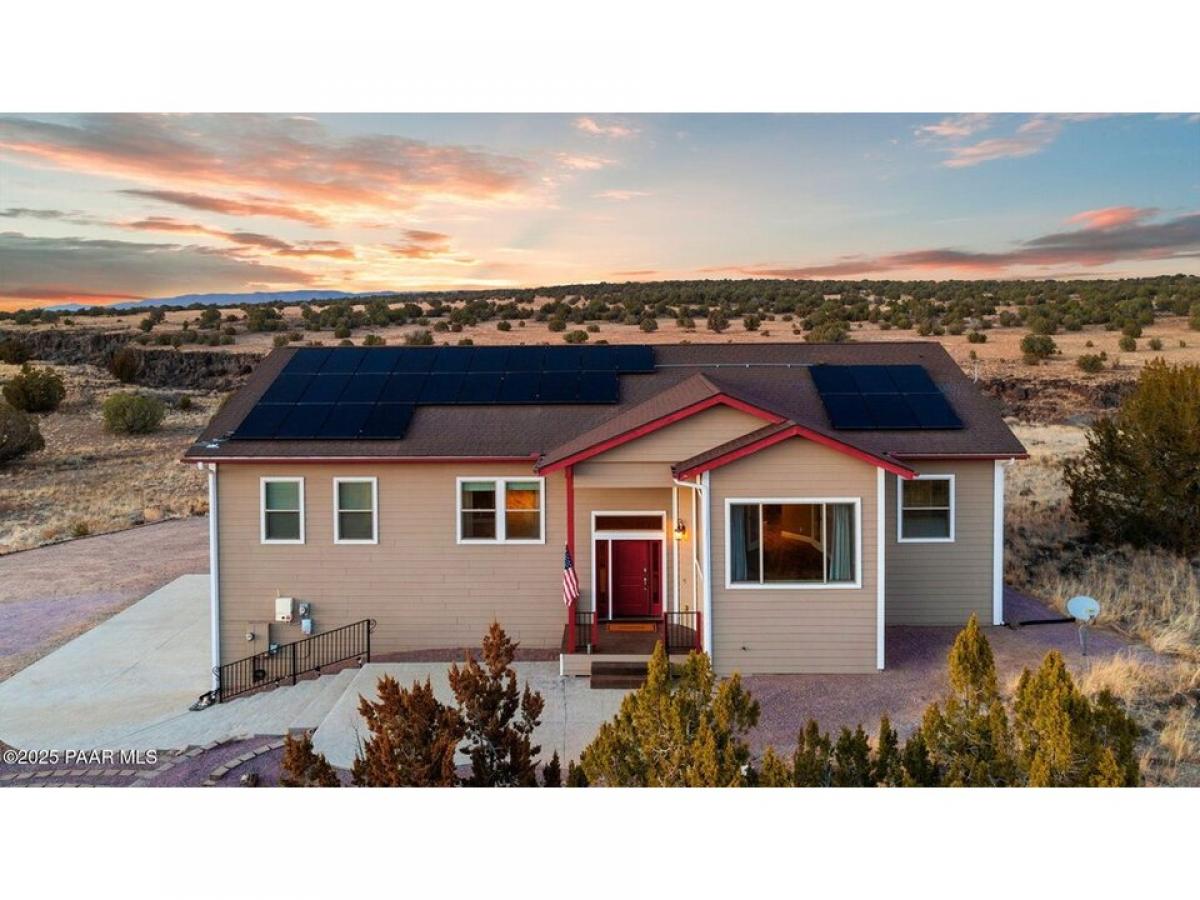 Picture of Home For Sale in Paulden, Arizona, United States