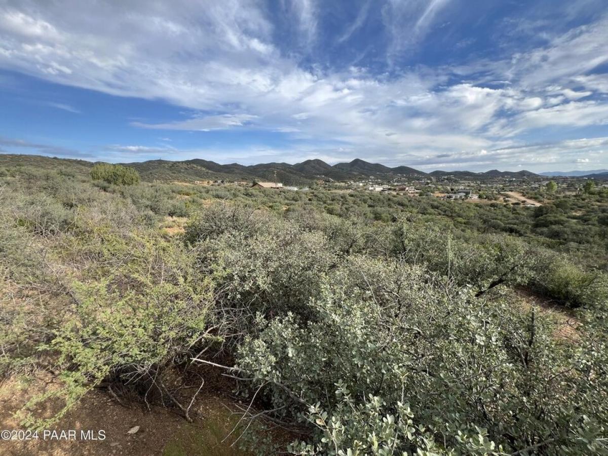 Picture of Residential Land For Sale in Dewey-Humboldt, Arizona, United States