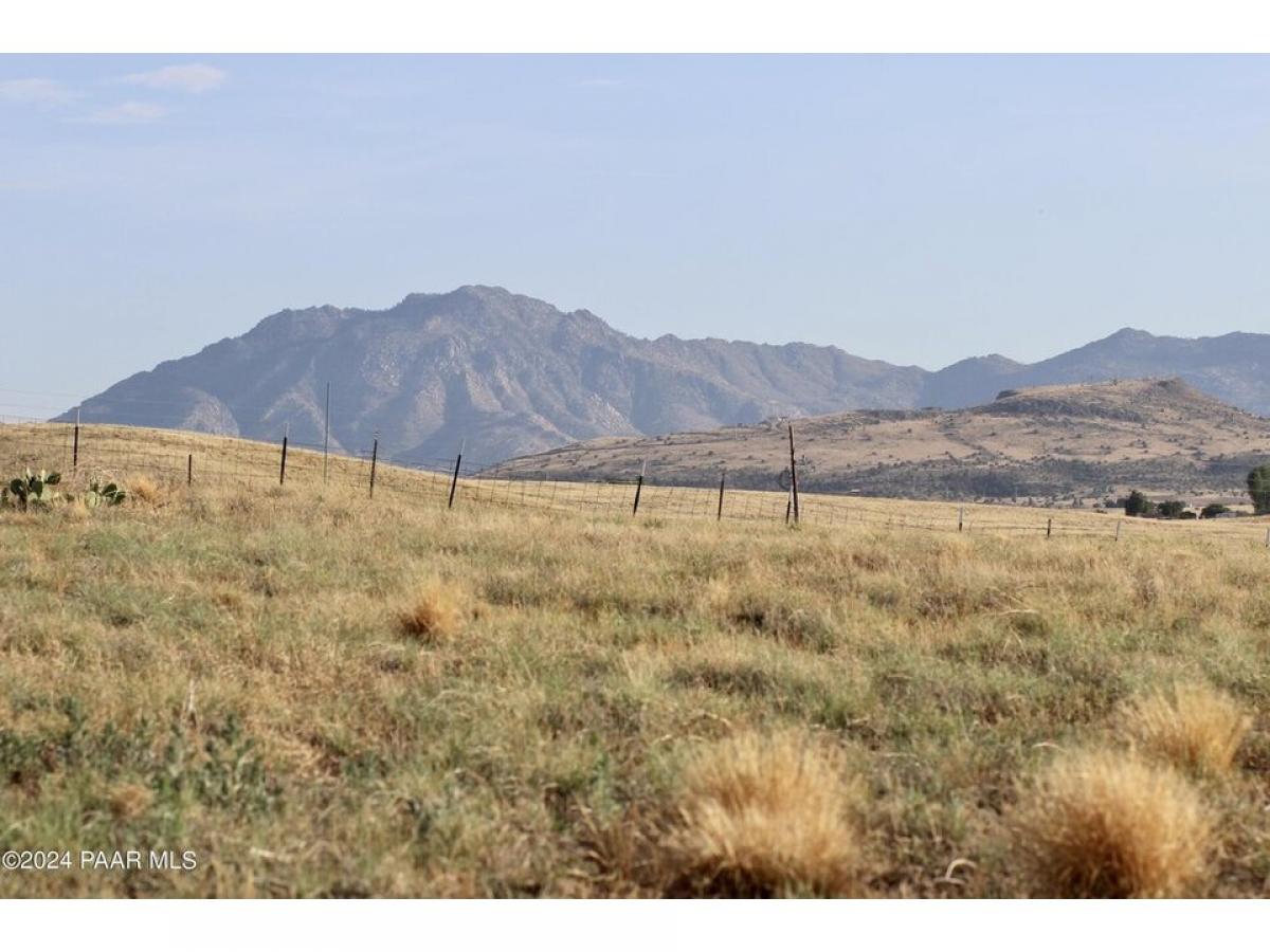 Picture of Residential Land For Sale in Chino Valley, Arizona, United States