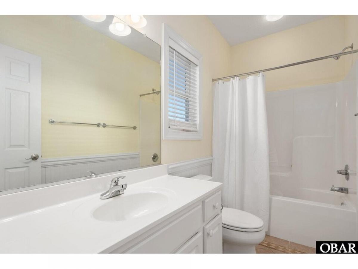 Picture of Home For Sale in Nags Head, North Carolina, United States