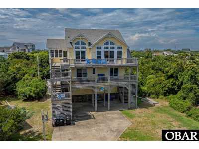 Home For Sale in Waves, North Carolina