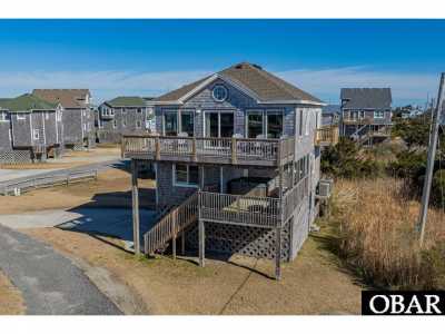 Home For Sale in Avon, North Carolina