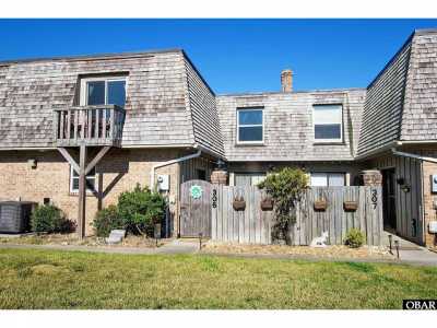 Home For Sale in Kitty Hawk, North Carolina