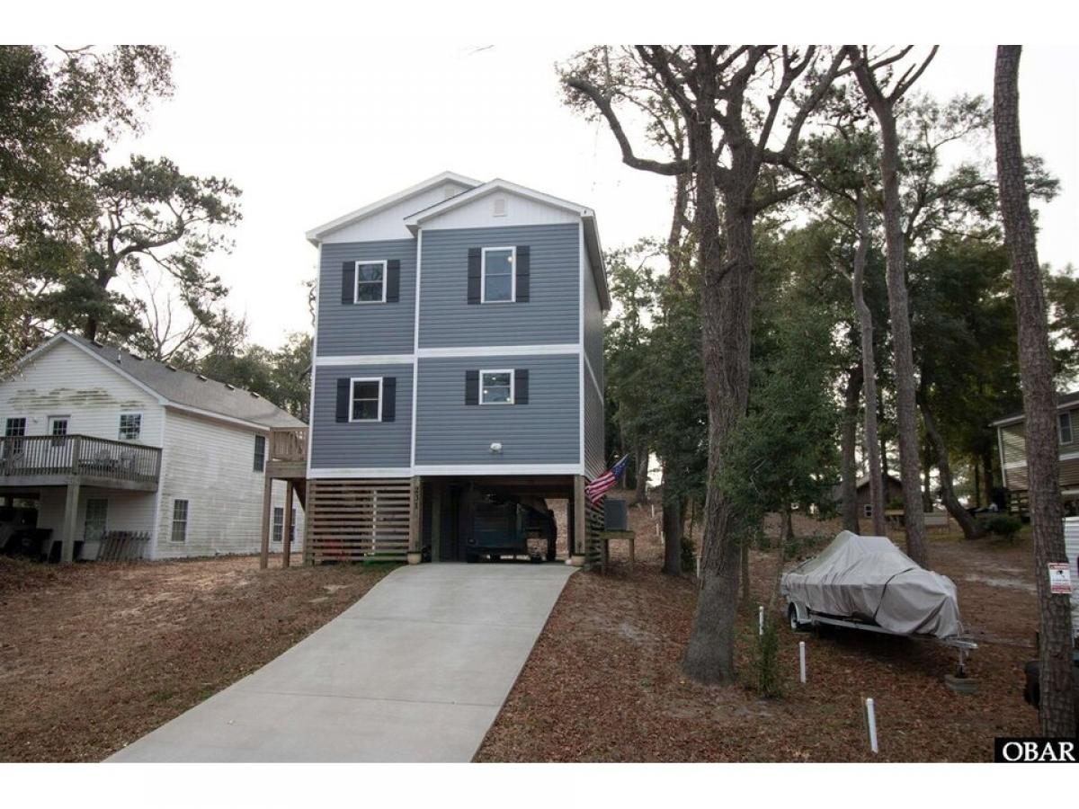 Picture of Home For Sale in Kill Devil Hills, North Carolina, United States