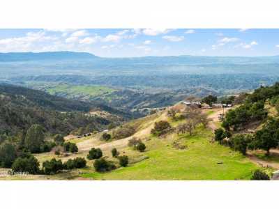 Home For Sale in Los Olivos, California