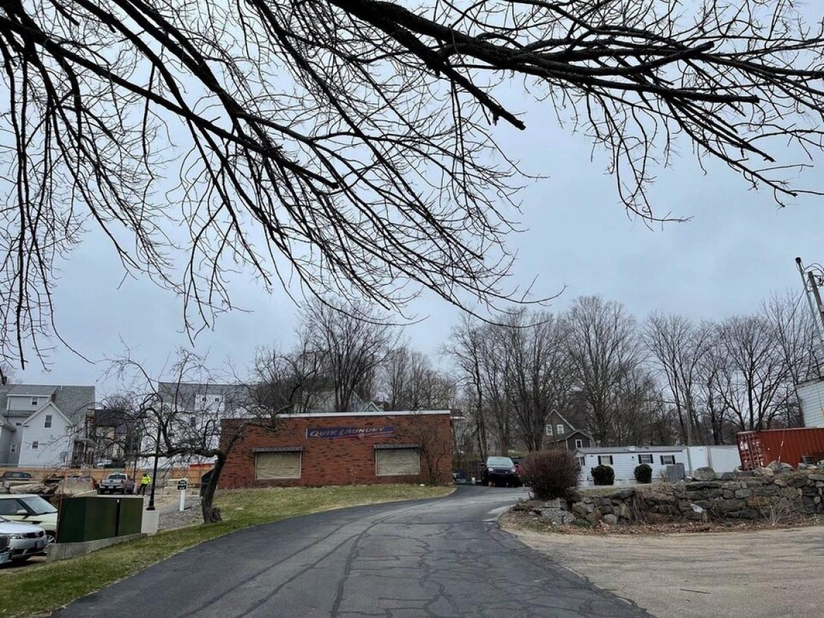 Picture of Home For Sale in Laconia, New Hampshire, United States